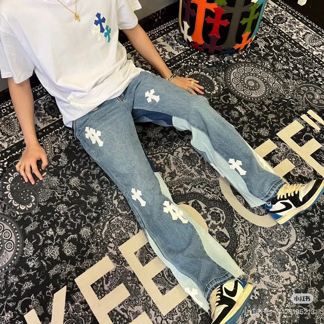 #8116 P260💰 Independent GALLERY DEPT. Vintage spliced cross loose washed flared jeans - truly restore the ultimate texture of Vintage - original hardware accessories, washed and other elevators, QR code analysis are all purchased from the original factory, high degree of restoration, welcome to compare with certain products ~ - three-dimensional version, loose and comfortable, not picky about the figure, taller and slimmer, factory Seiko, original quality control, same style for men and women, can be matched with couples, versatile recommendation, must-have jeans for all seasons -Size: 28 30 32 34 36